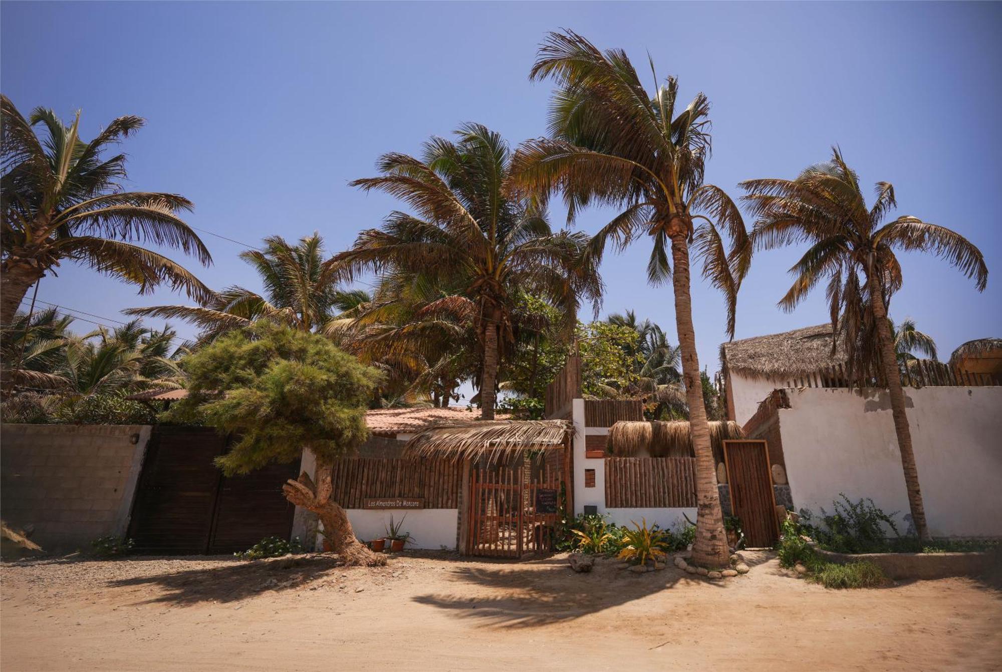 Los Almendros De Mancora Luaran gambar